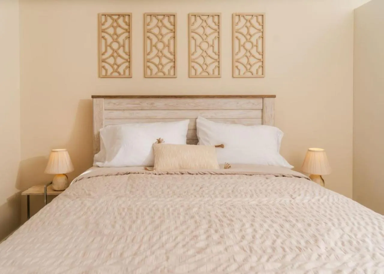 Lou Lou\'S Cozy Hideaway의 연락처